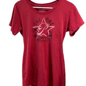 The Pike Seattle Brewing Co Farm Fresh Clothing Red Women’s S T-Shirt MINTY
